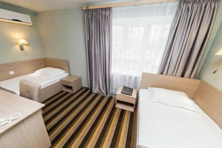 Room 18 of 34