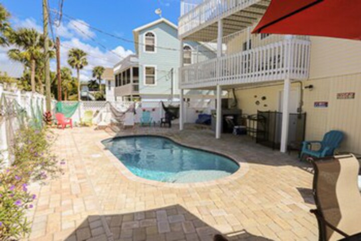 Pool 16 of 26