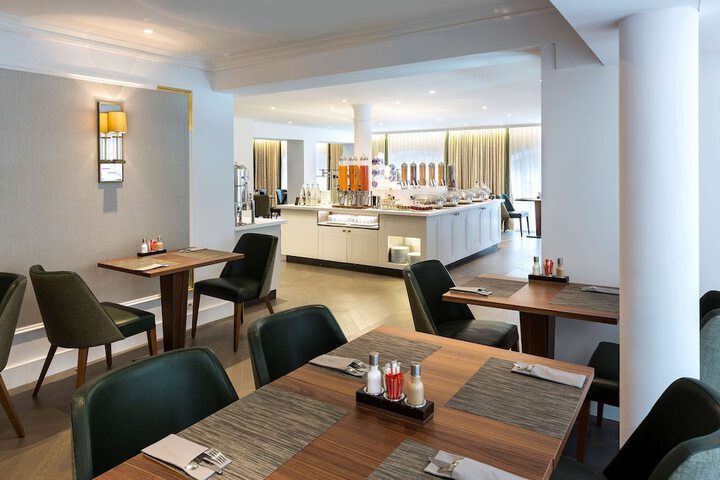 Dining 60 of 85