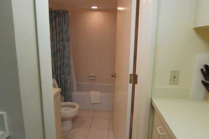 Room 13 of 24