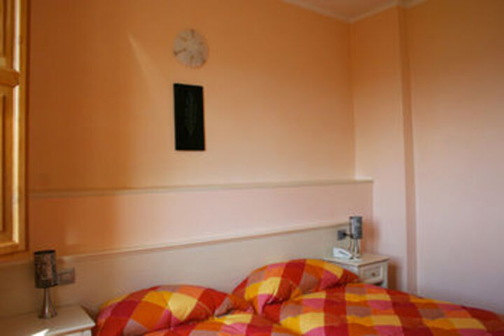 Room 11 of 51
