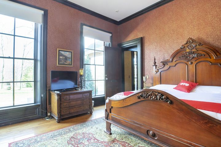 Room 12 of 85