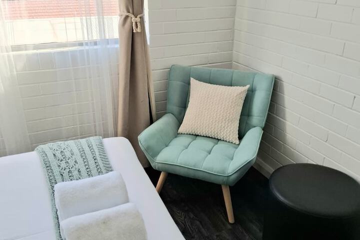 Room 16 of 44