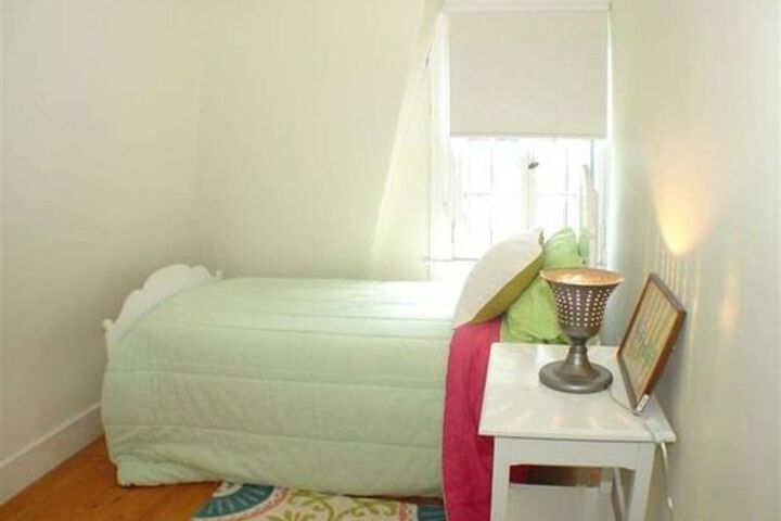 Room 18 of 21