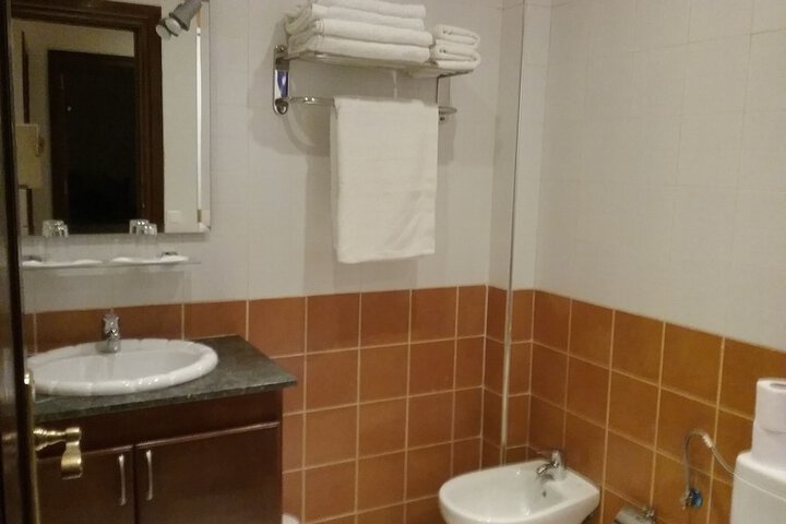 Room 25 of 65