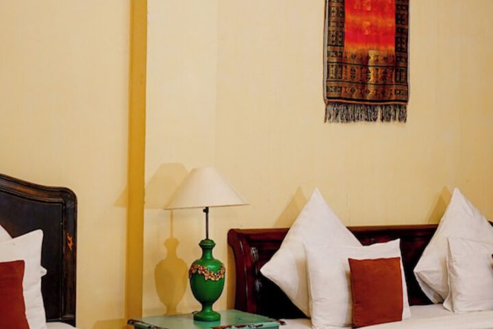 Room 26 of 180