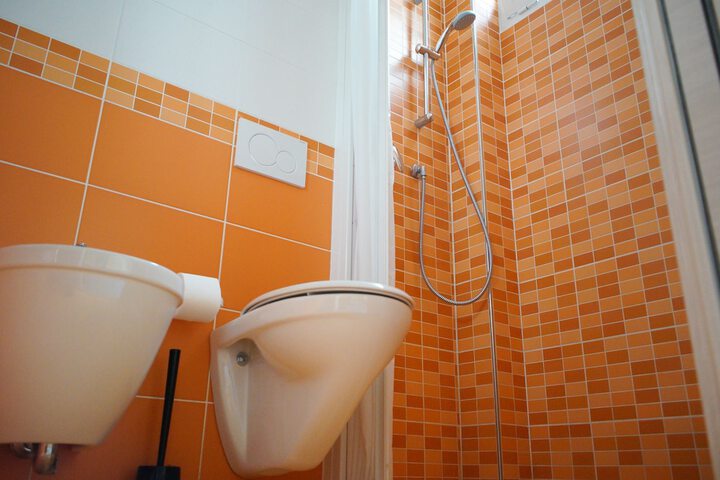 Room 16 of 51