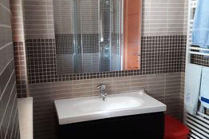 Room 4 of 22