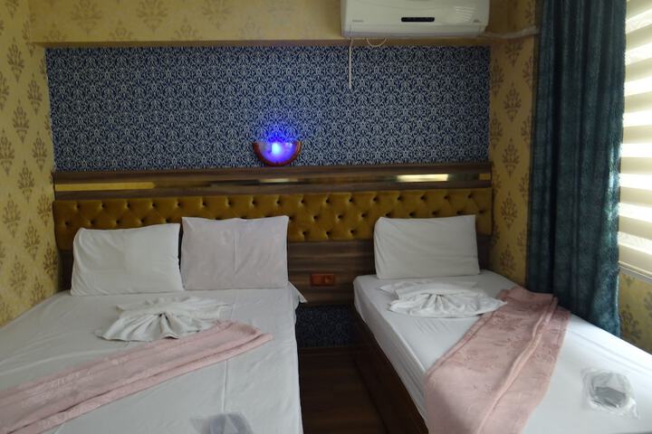 Room 14 of 36