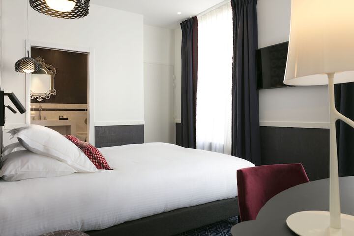 Room 18 of 47