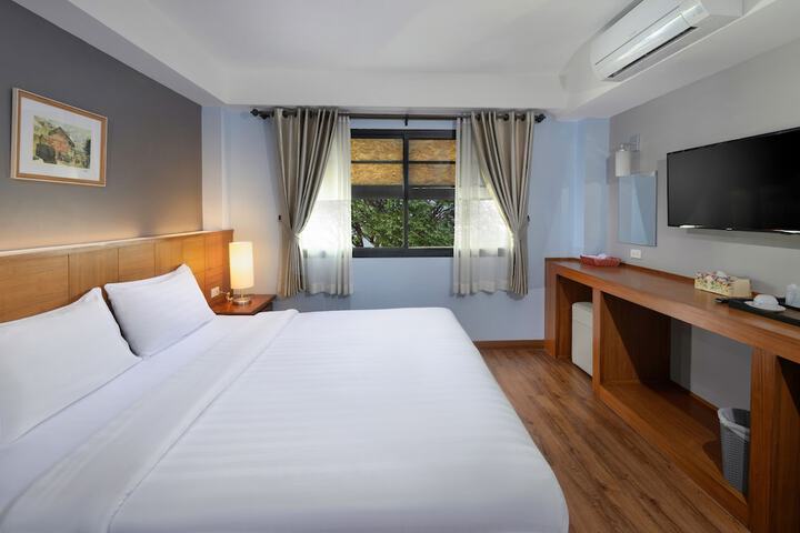 Room 17 of 60