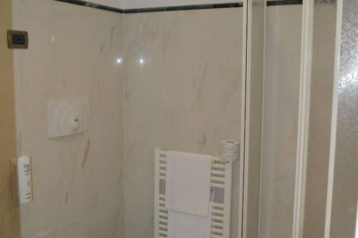 Room 18 of 24