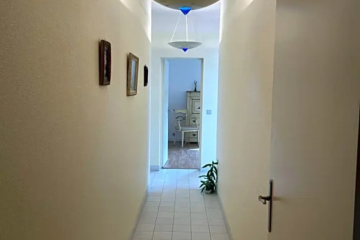 Room 2 of 5