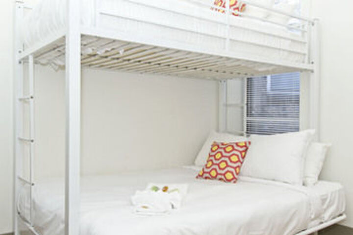 Room 6 of 24