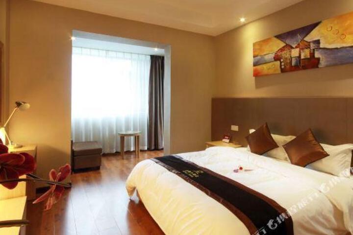 Frfily Hotel