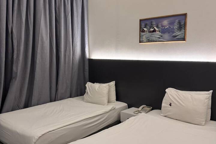 Room 27 of 64