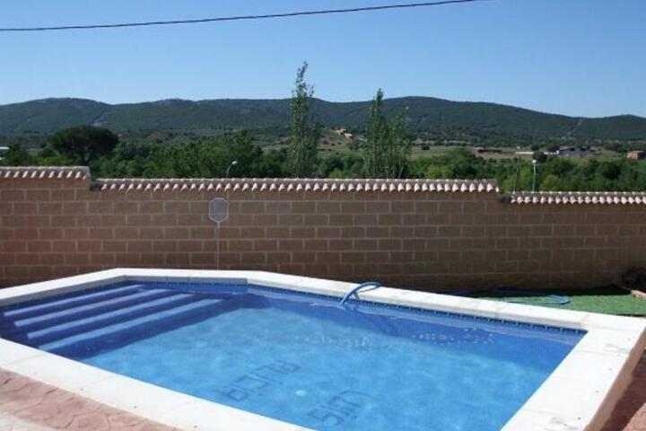 Exterior of Casa Rural Las Canteras de Cabañeros