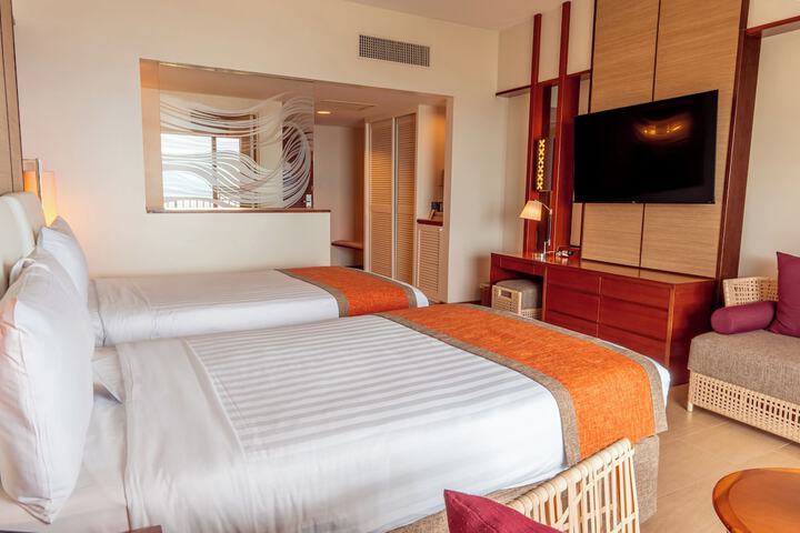 Room 17 of 114