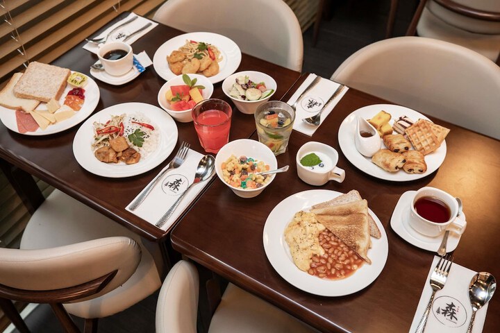Breakfast area