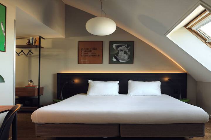 Room 26 of 58