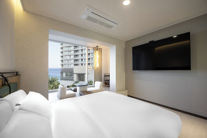 Room 7 of 89