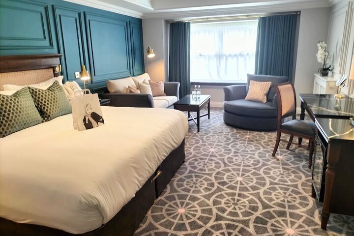 Room 5 of 97
