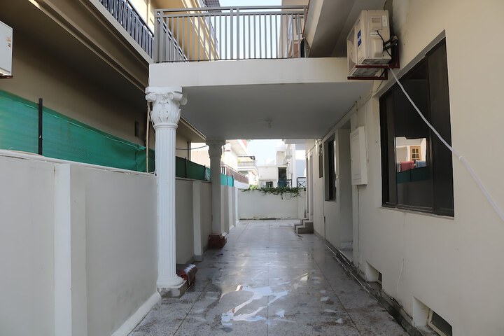 Hotel 12 of 27