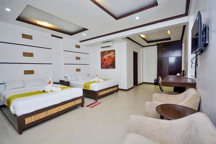Room 52 of 115