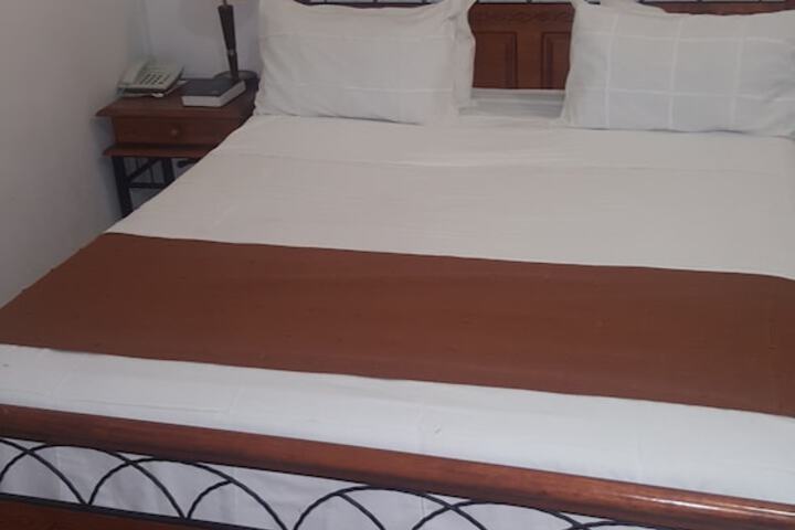 Room 8 of 35