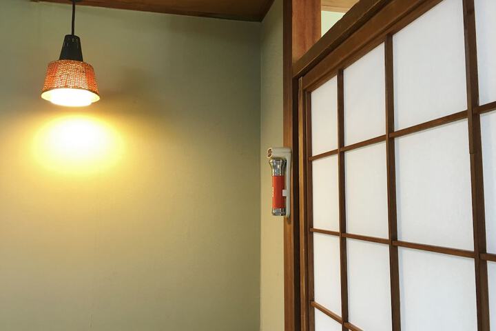 Room 16 of 35