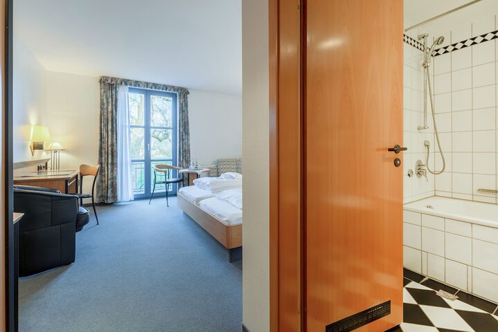 Room 29 of 70