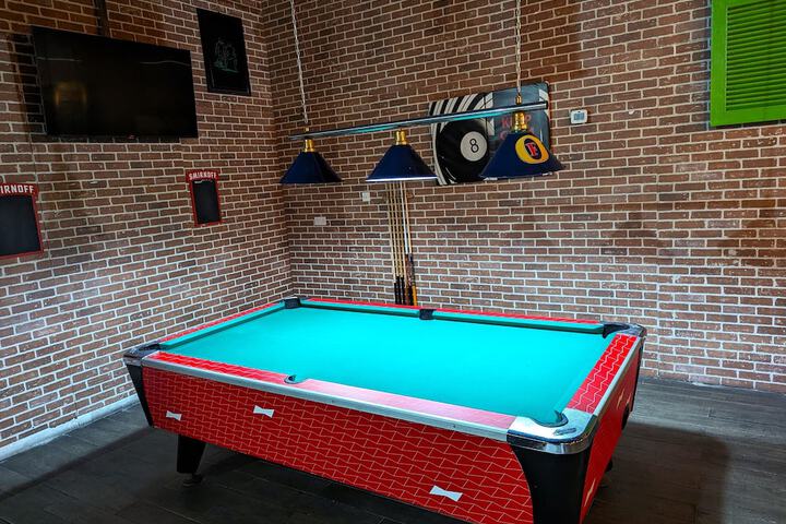 Pools & Facilities