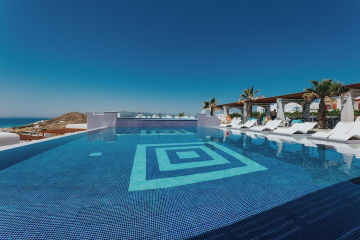 Pool 14 of 29