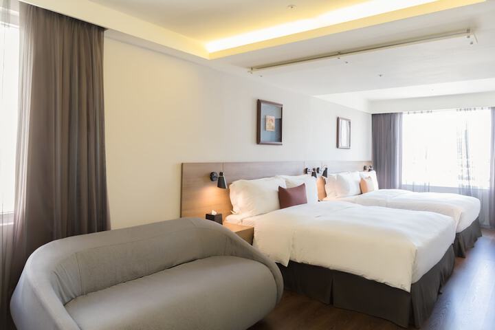 Room 12 of 39
