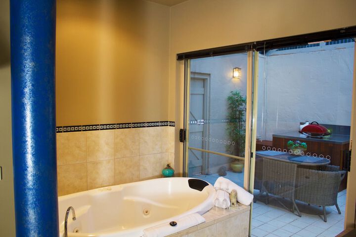 Hot Tub 14 of 36