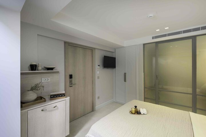 Room 19 of 53