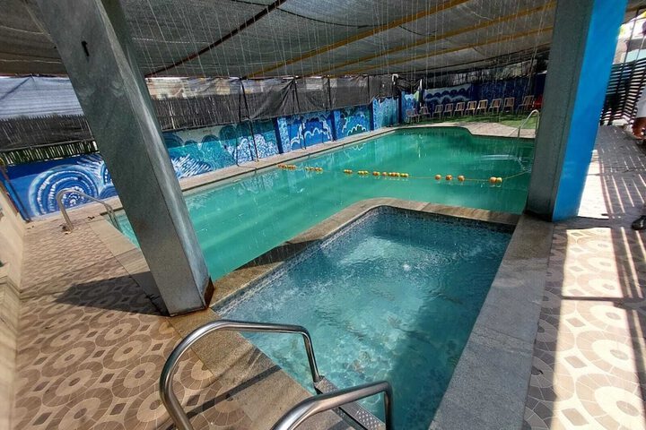 Pool 33 of 52