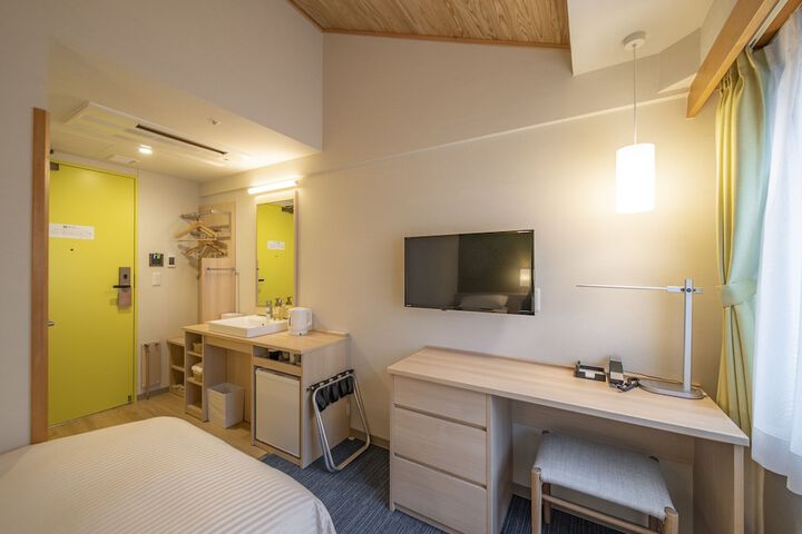Room 5 of 91