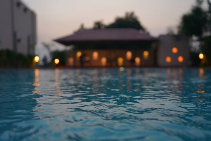 Pool 38 of 58