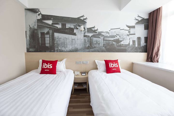 Room 19 of 32