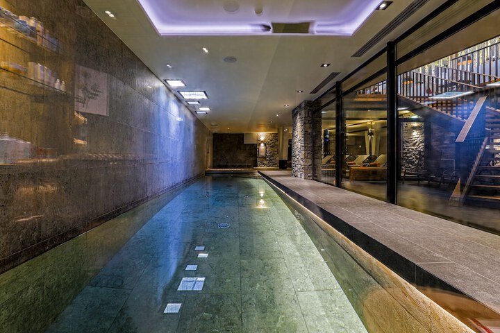 Pool 56 of 110