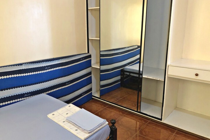 Room 5 of 30