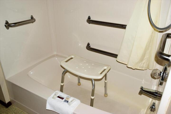 Photo 8