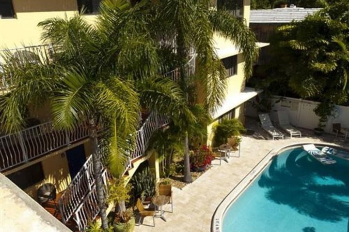 Pool 100 of 141