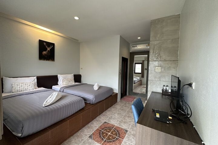Room 4 of 47