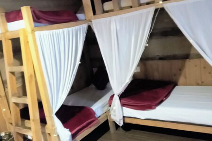 Room 6 of 34