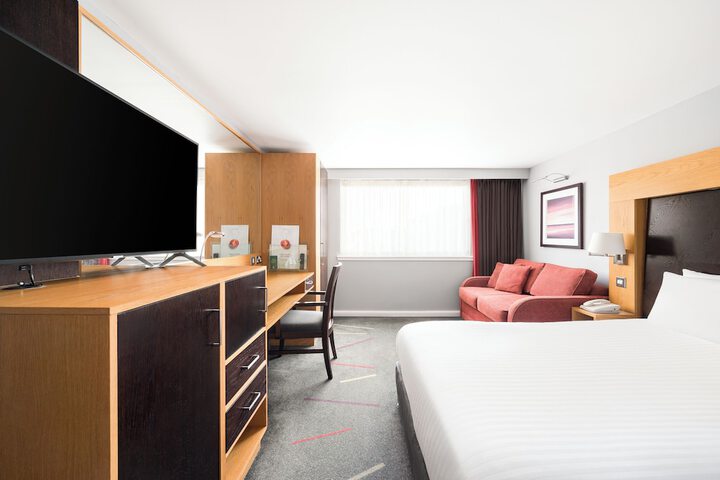 Room 15 of 99