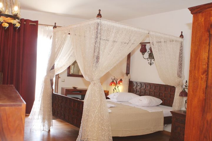 Room 4 of 31