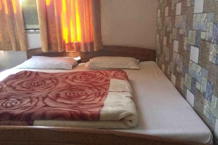 Room 6 of 36