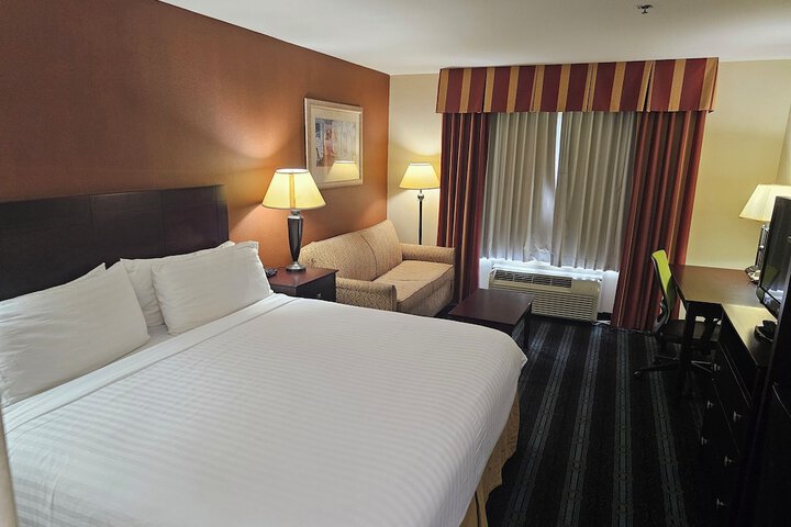 Photo of Express Inn Leesville Ft. Johnson